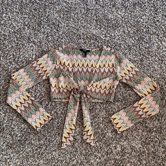 Forever 21, multi-colored long sleeve crop top! - Picture 1 of 1